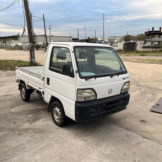 White 1997 Honda Acty 4x4 kei truck, photo 1 of 11