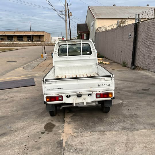 White 1997 Honda Acty 4x4 kei truck, photo 6 of 11