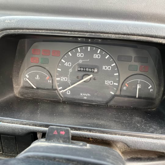 White 1997 Honda Acty 4x4 kei truck, photo 10 of 11