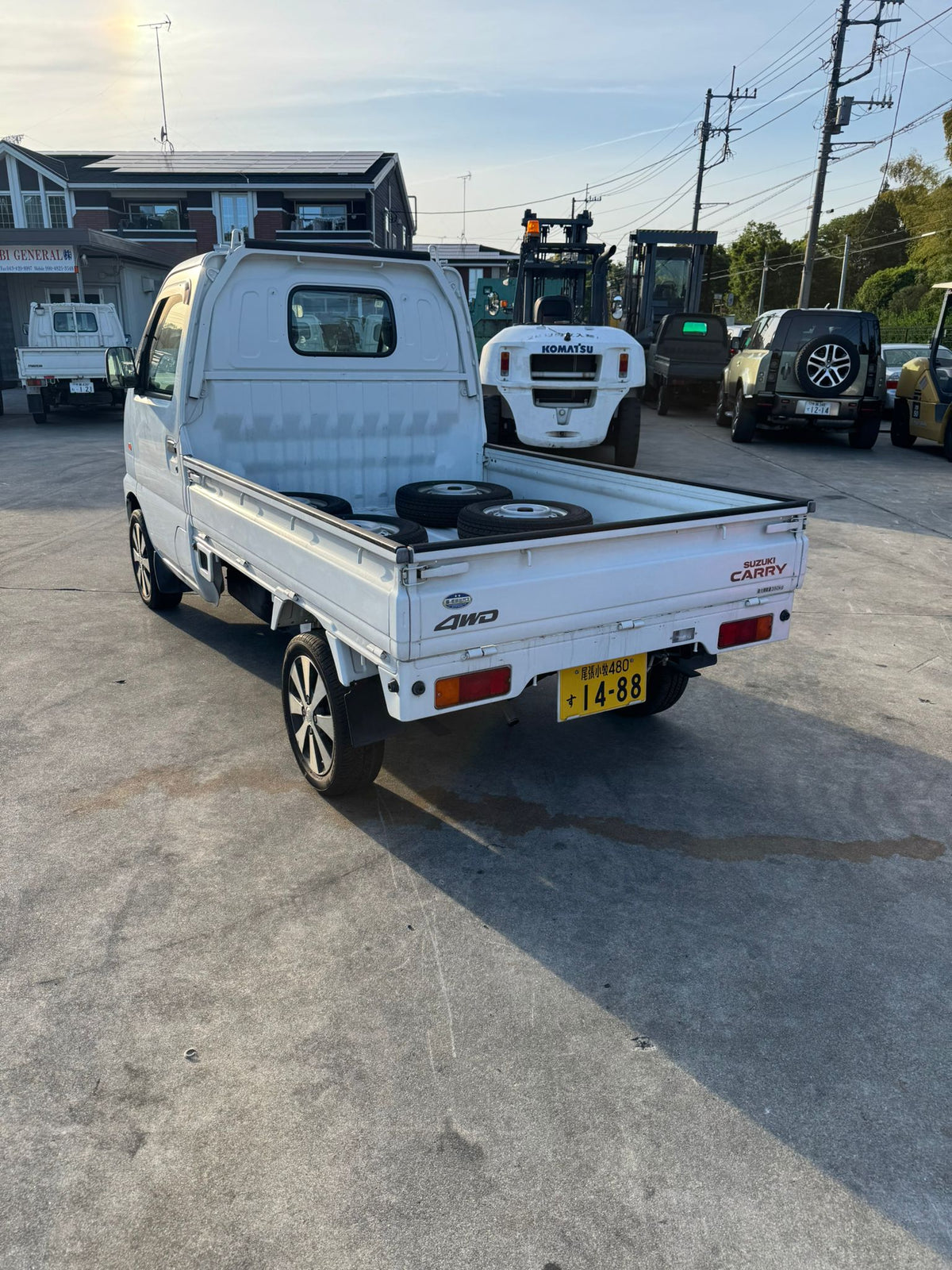 White 2001 Suzuki Carry 4x4 kei truck, photo 4 of 16