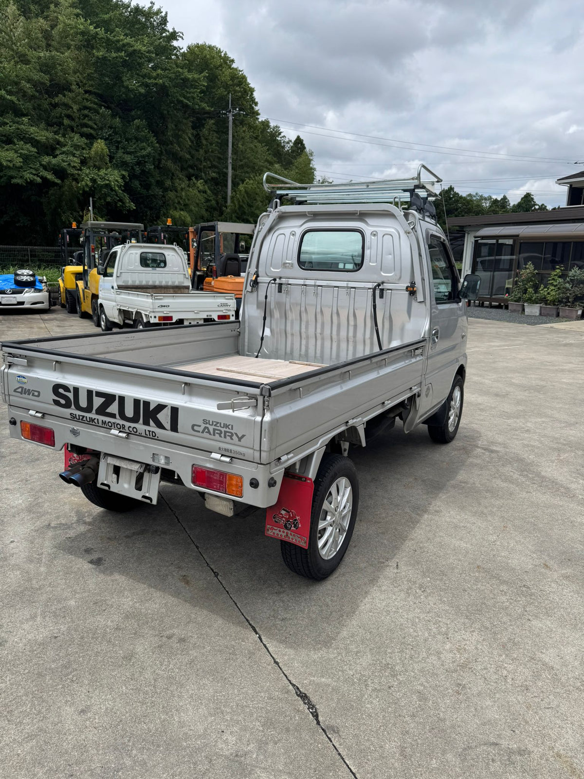 Silver 2001 Suzuki Carry 4x4 kei truck, photo 4 of 14