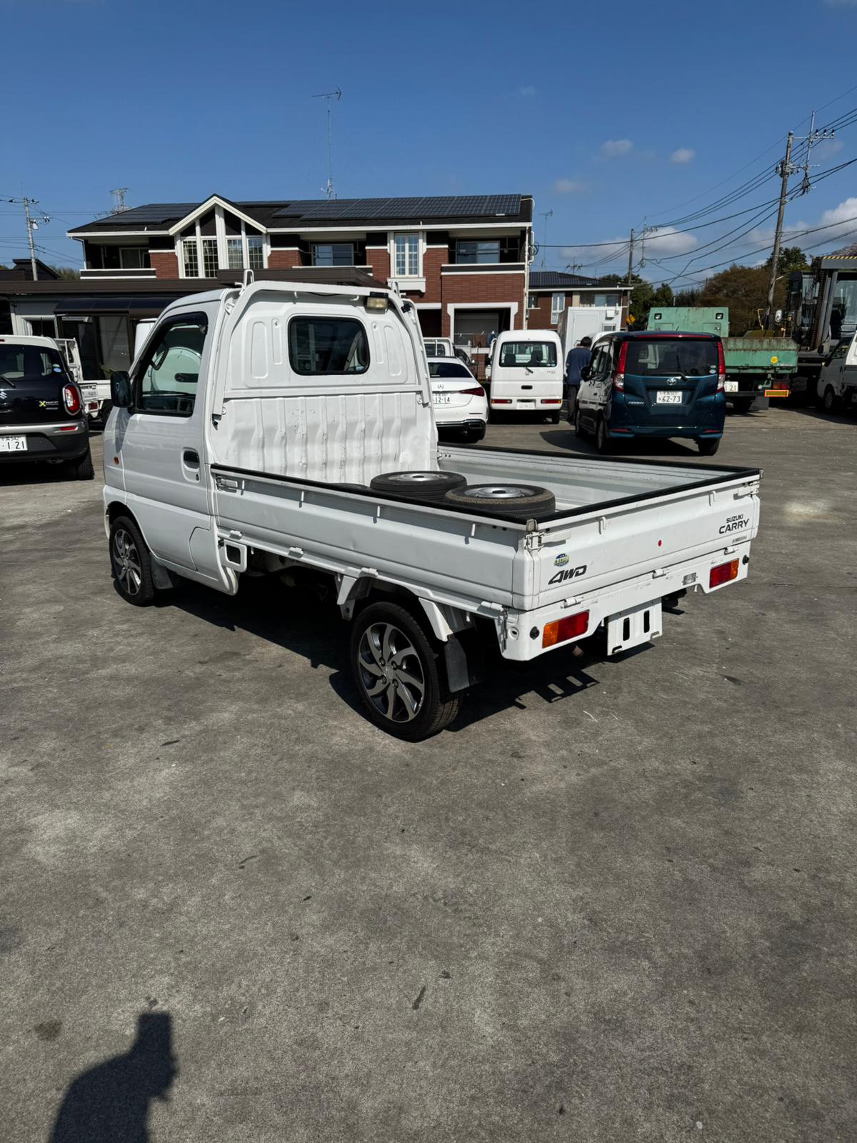 White 2001 Suzuki Carry 4x4 kei truck, photo 3 of 12