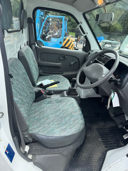White 2000 Suzuki Carry 4x4 kei truck, photo 10 of 14