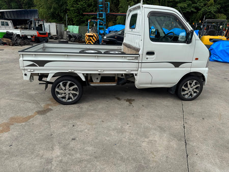 White 2001 Suzuki Carry 4x4 kei truck, photo 2 of 14