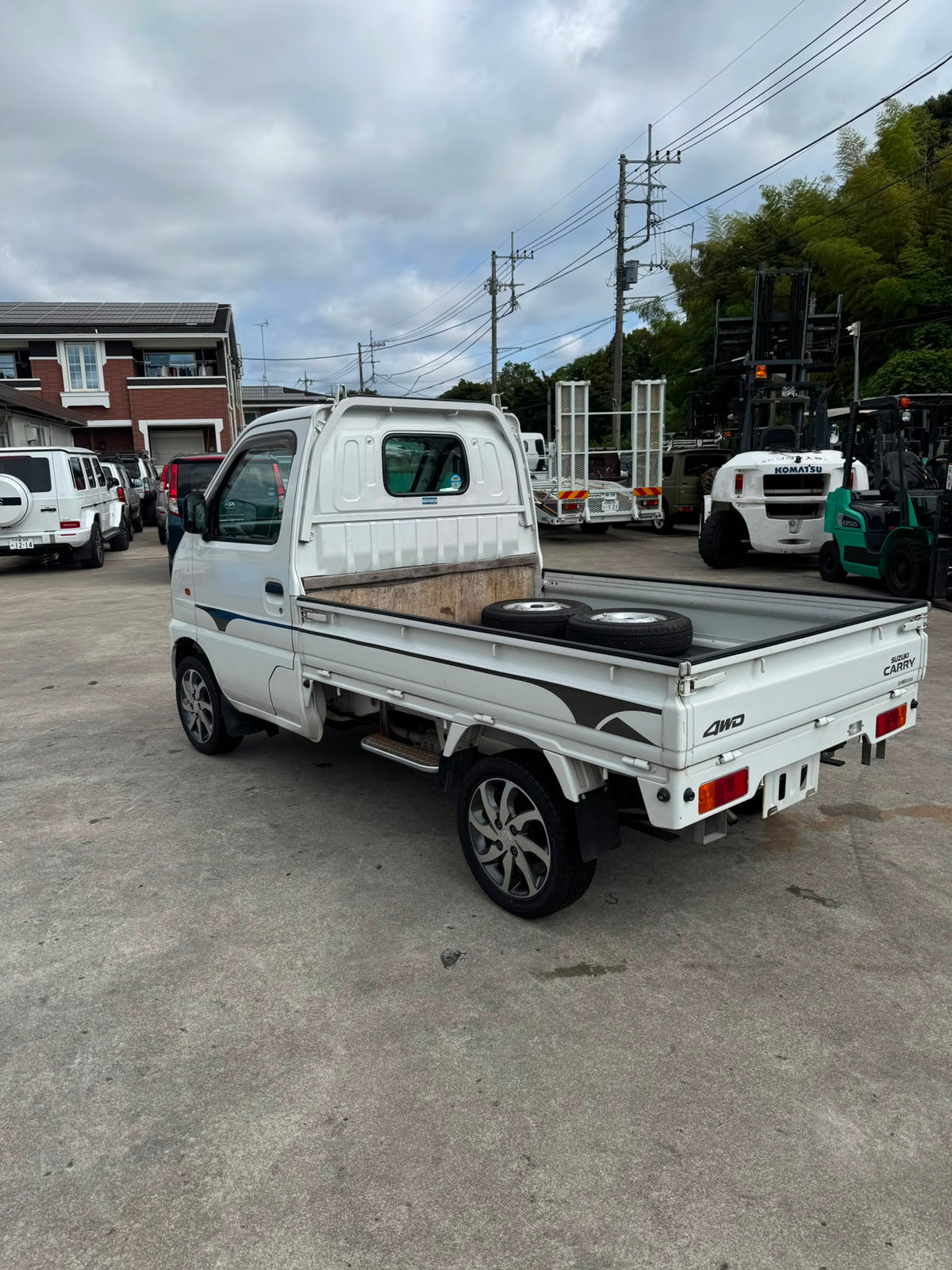 White 2001 Suzuki Carry 4x4 kei truck, photo 3 of 14