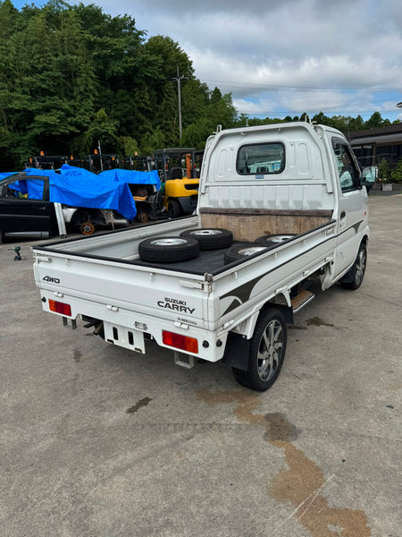 White 2001 Suzuki Carry 4x4 kei truck, photo 4 of 14