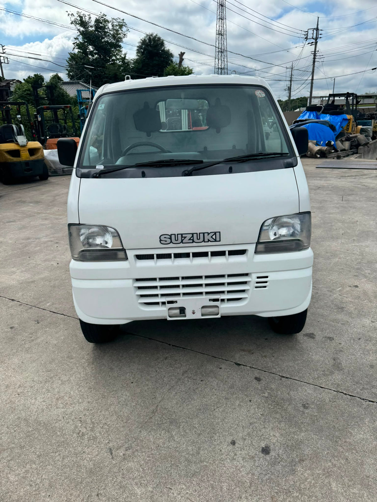 White 2001 Suzuki Carry 4x4 kei truck, photo 6 of 14