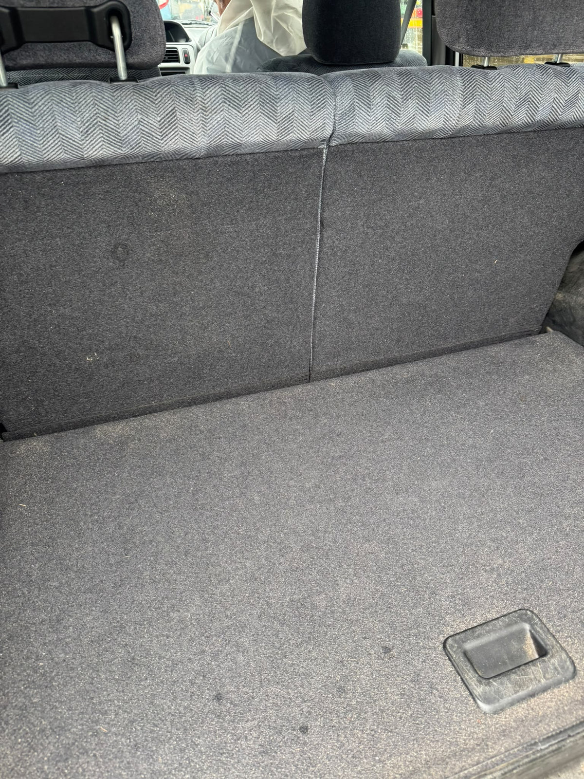 Silver 2000 Mitsubishi Pajero iO 4WD SUV, photo 11 of 19