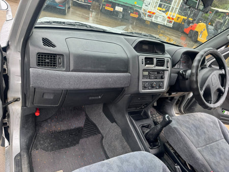 Silver 2000 Mitsubishi Pajero iO 4WD SUV, photo 12 of 19