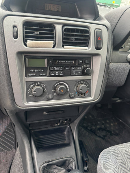 Silver 2000 Mitsubishi Pajero iO 4WD SUV, photo 14 of 19
