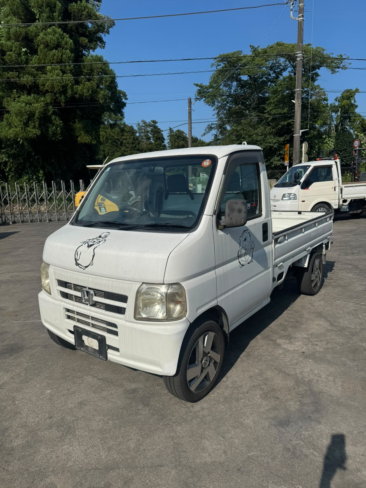 White 2001 Honda Acty 4x2 A/T kei truck, photo 2 of 12