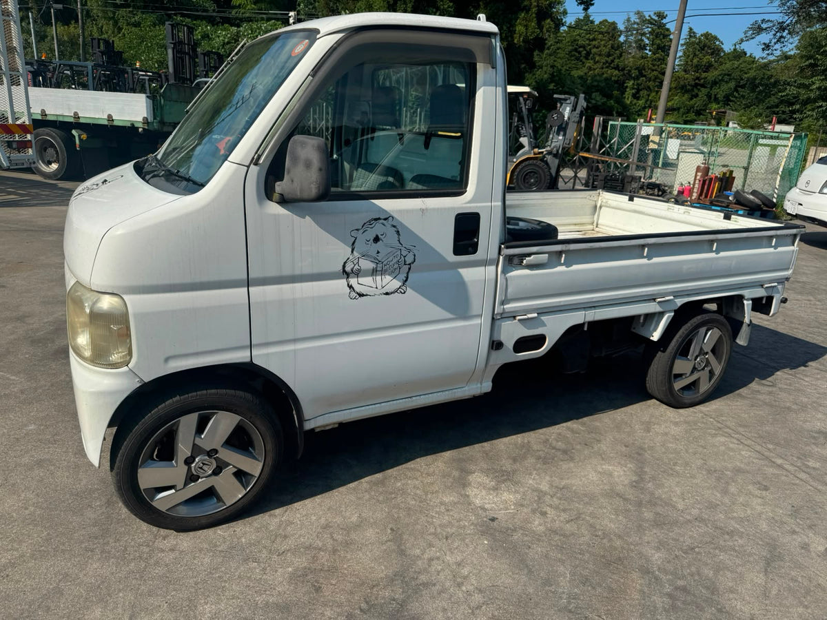 White 2001 Honda Acty 4x2 A/T kei truck, photo 3 of 12