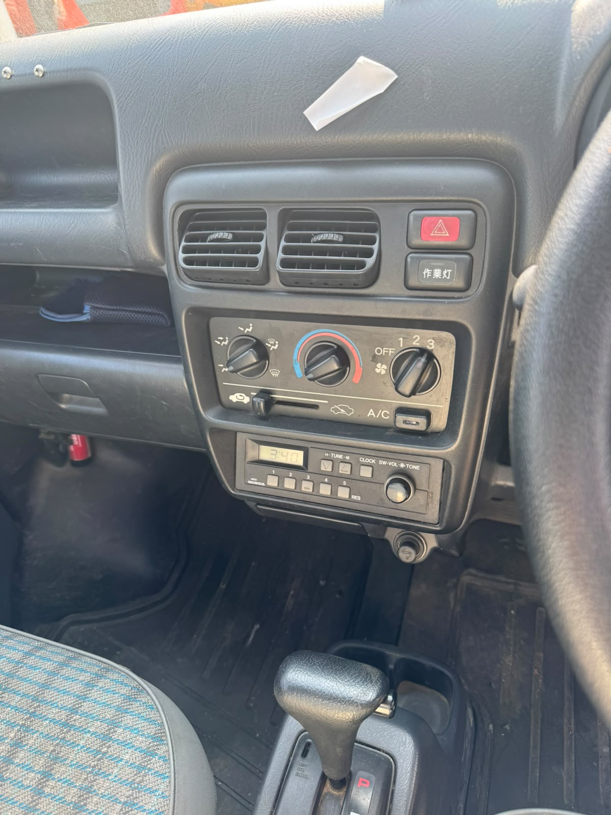 White 2001 Honda Acty 4x2 A/T kei truck, photo 9 of 12