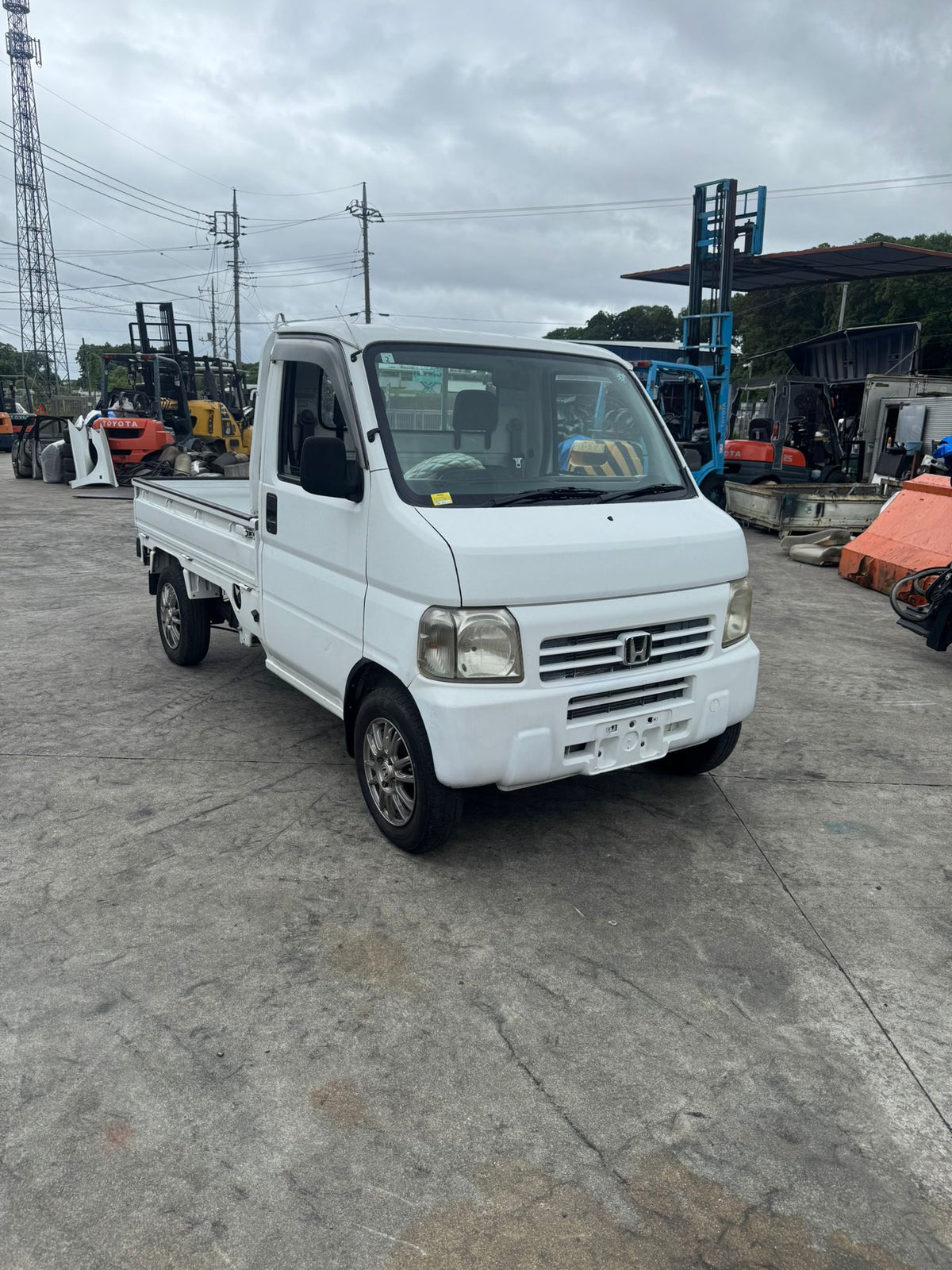 White 1999 Honda Acty 4x4 kei truck, photo 1 of 12