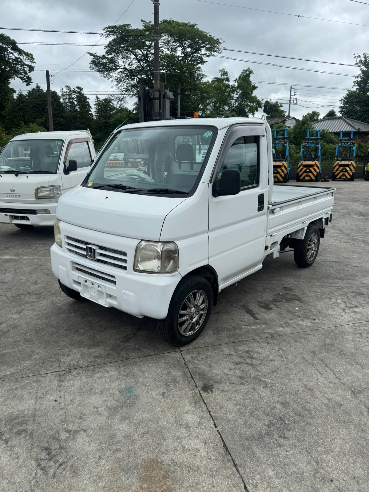White 1999 Honda Acty 4x4 kei truck, photo 2 of 12