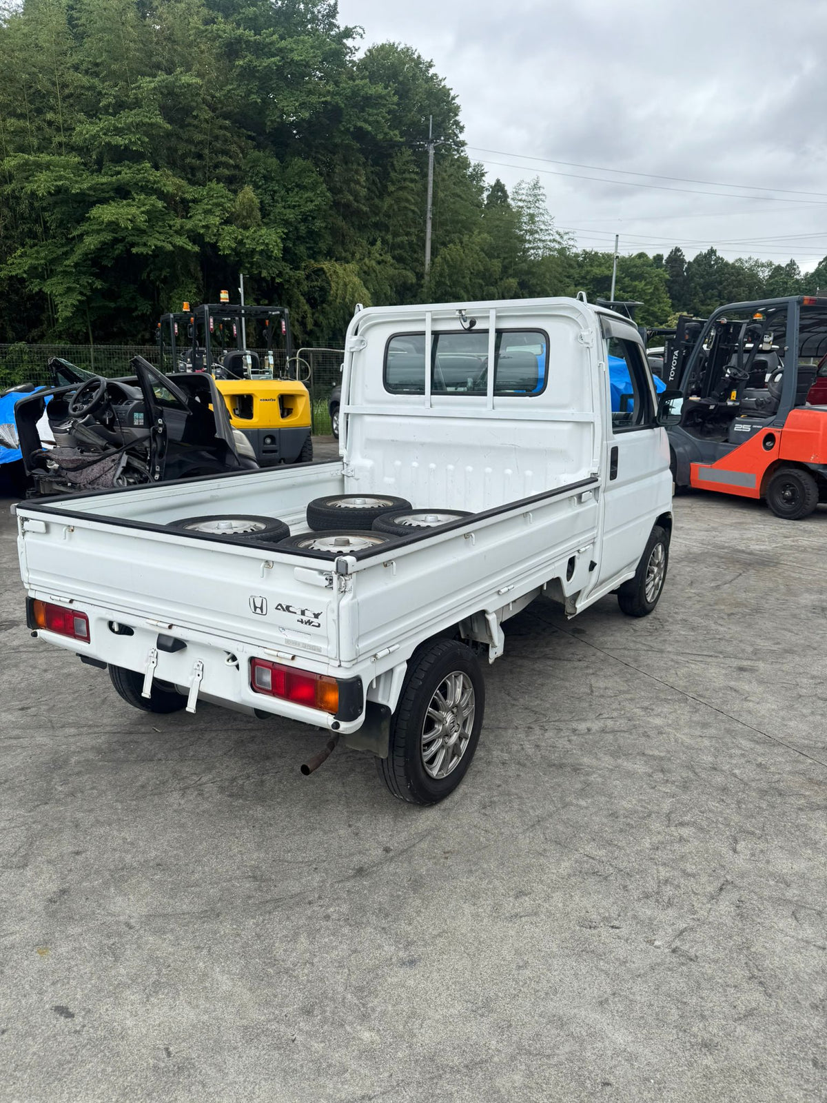 White 1999 Honda Acty 4x4 kei truck, photo 4 of 12