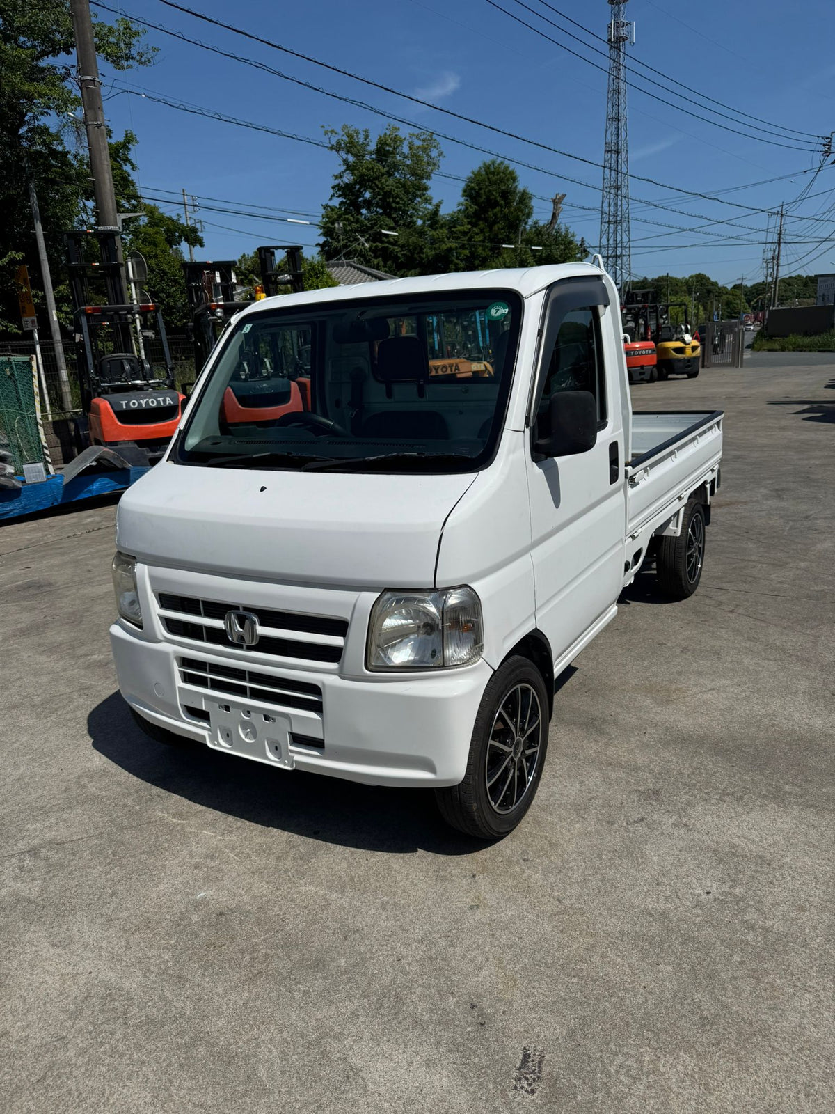 White 2000 Honda Acty 4x4 kei truck, photo 2 of 15