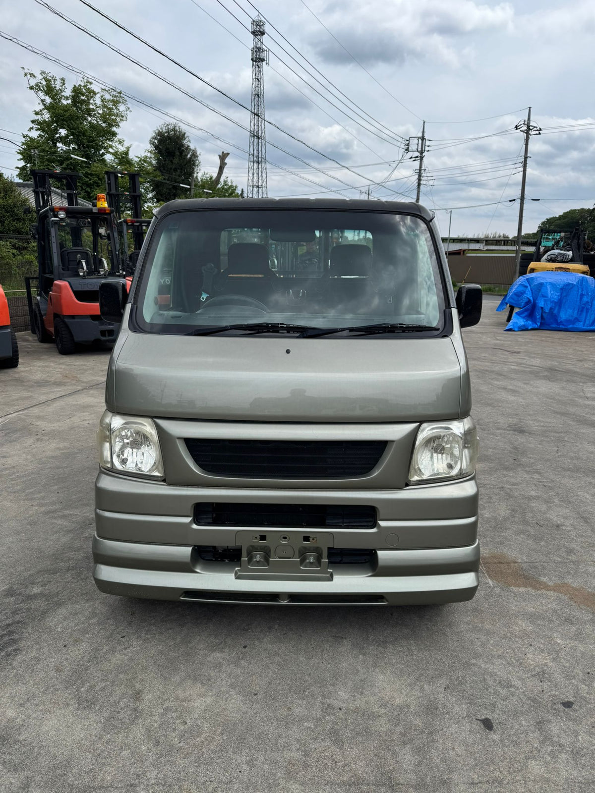 Silver 2001 Honda Acty 4x4 kei truck, photo 2 of 13