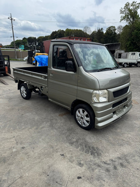 Silver 2001 Honda Acty 4x4 kei truck, photo 3 of 13