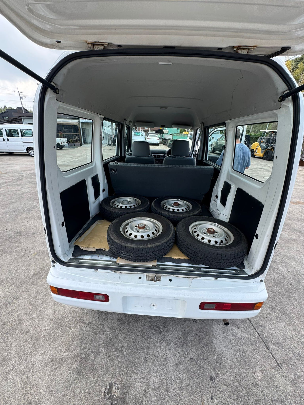 White 2000 Honda Acty Van 4x2, photo 16 of 16