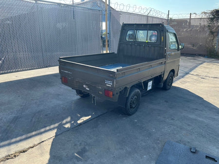Green 1999 Daihatsu Hijet 4x2 kei truck, photo 7 of 11