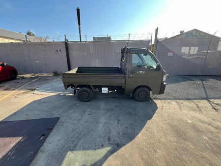 Green 1999 Daihatsu Hijet 4x2 kei truck, photo 8 of 11