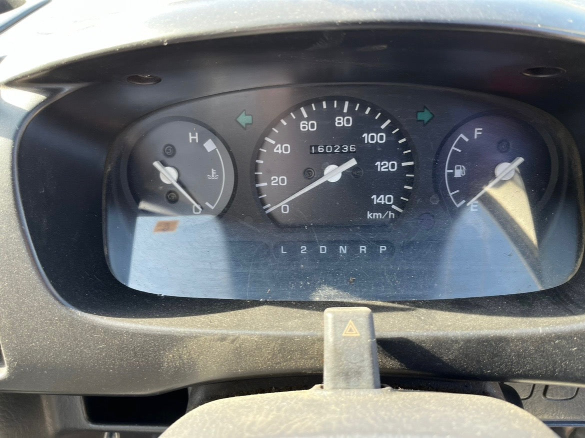 Green 1999 Daihatsu Hijet 4x2 kei truck, photo 10 of 11