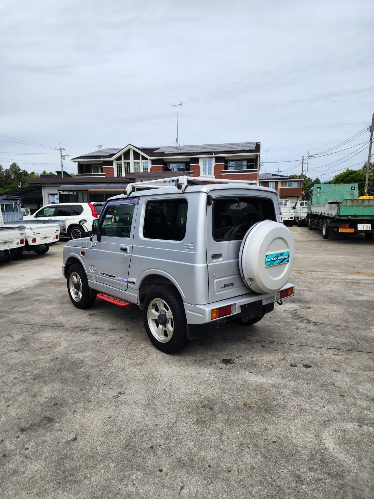 Silver 1998 Suzuki Jimny 4x4 kei SUV, photo 3 of 20