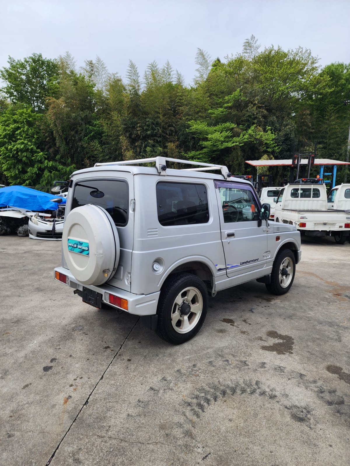 Silver 1998 Suzuki Jimny 4x4 kei SUV, photo 4 of 20