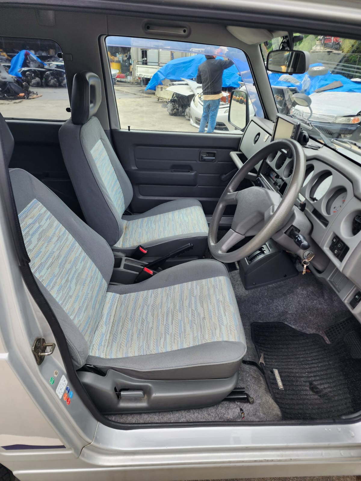Silver 1998 Suzuki Jimny 4x4 kei SUV, photo 11 of 20