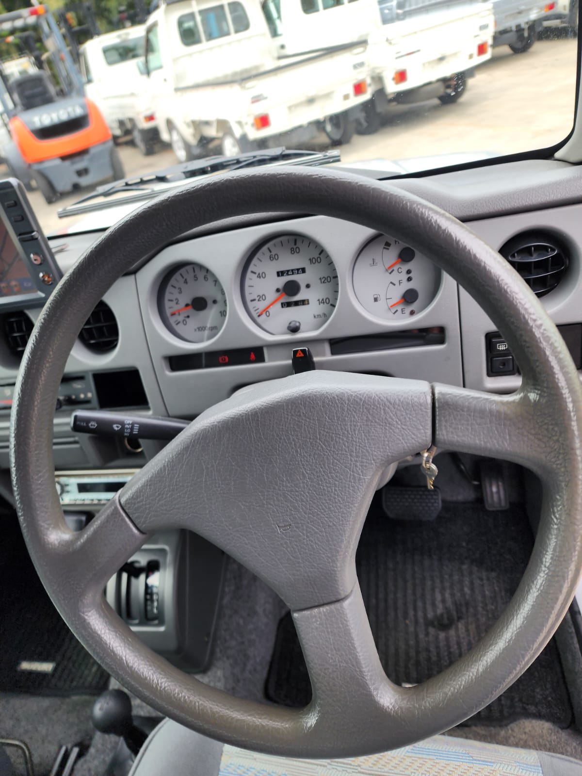 Silver 1998 Suzuki Jimny 4x4 kei SUV, photo 13 of 20