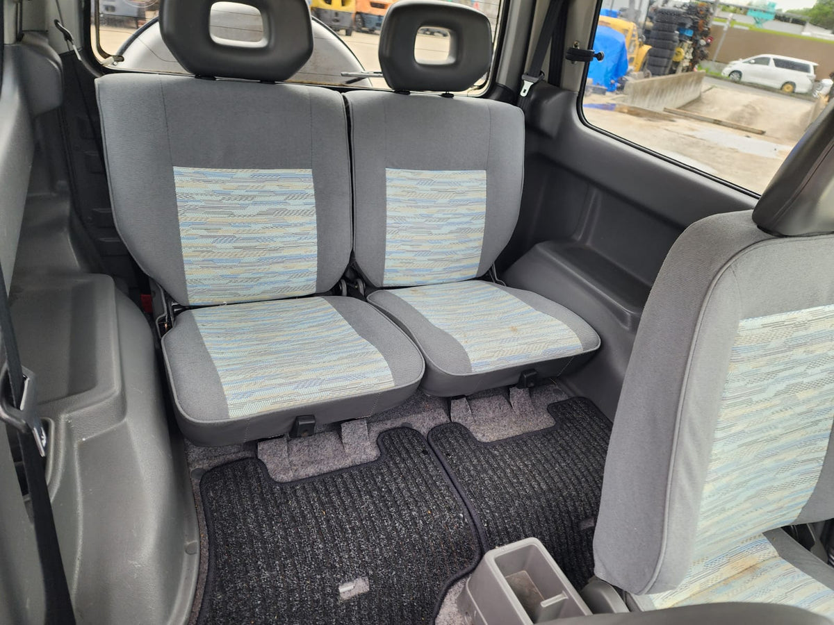 Silver 1998 Suzuki Jimny 4x4 kei SUV, photo 17 of 20
