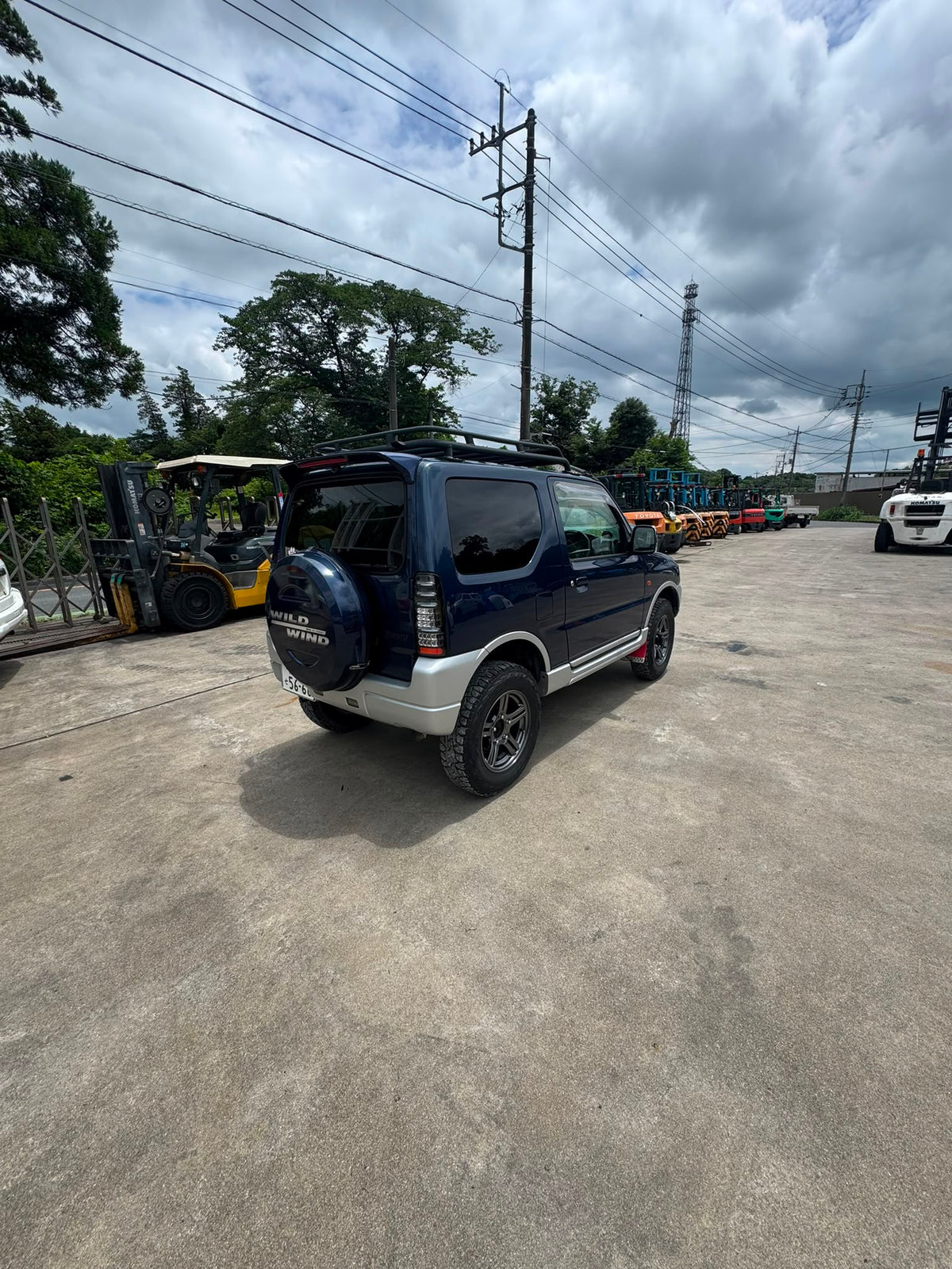 Blue/Silver 2000 Suzuki Jimny 4x4 kei SUV, photo 5 of 16