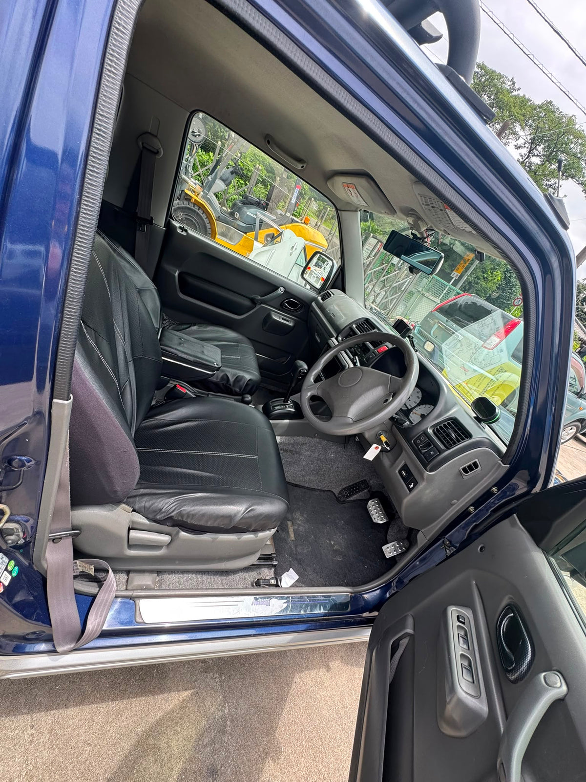 Blue/Silver 2000 Suzuki Jimny 4x4 kei SUV, photo 9 of 16