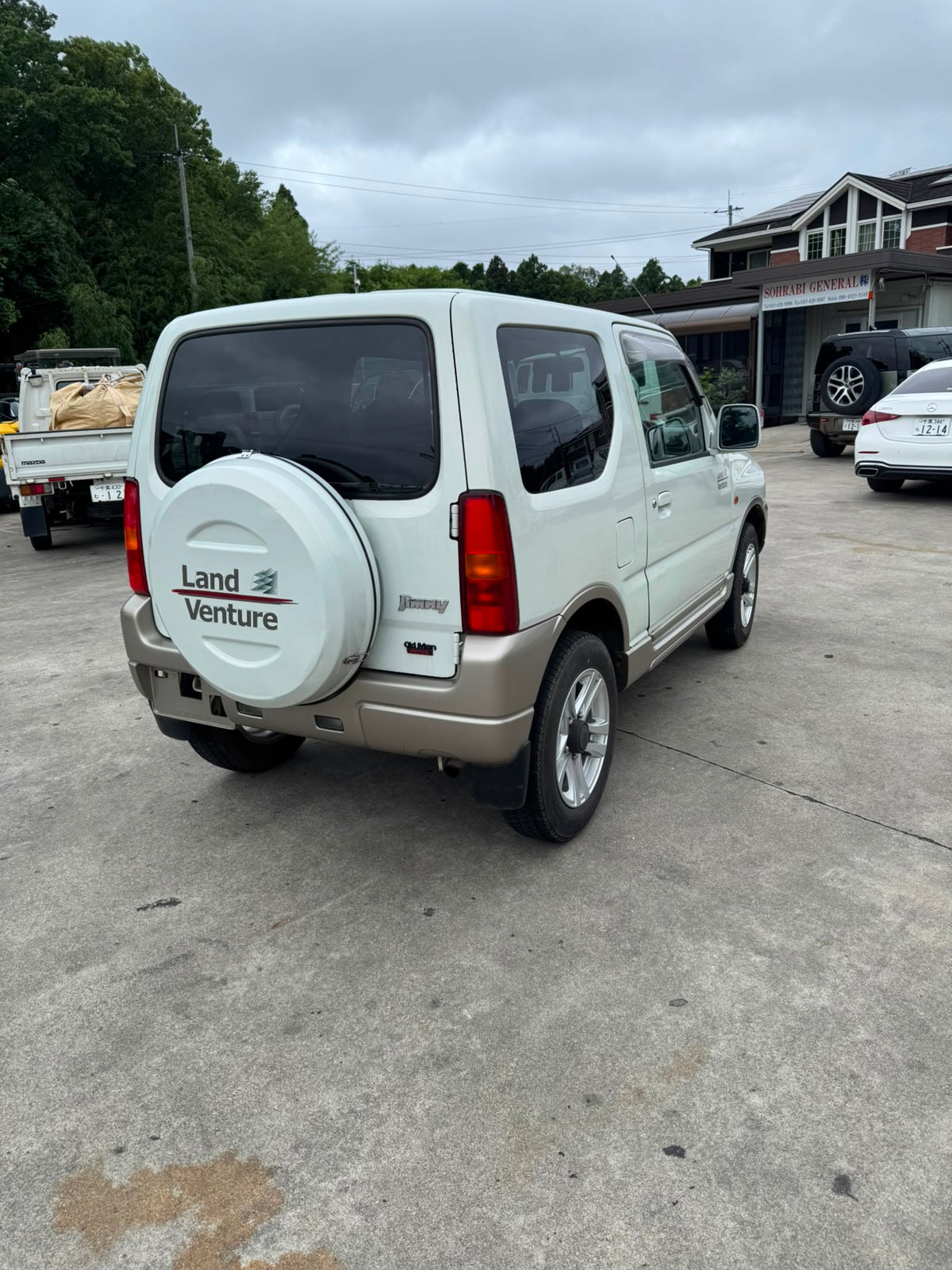 White 2001 Suzuki Jimny 4x4 kei SUV, photo 1 of 15