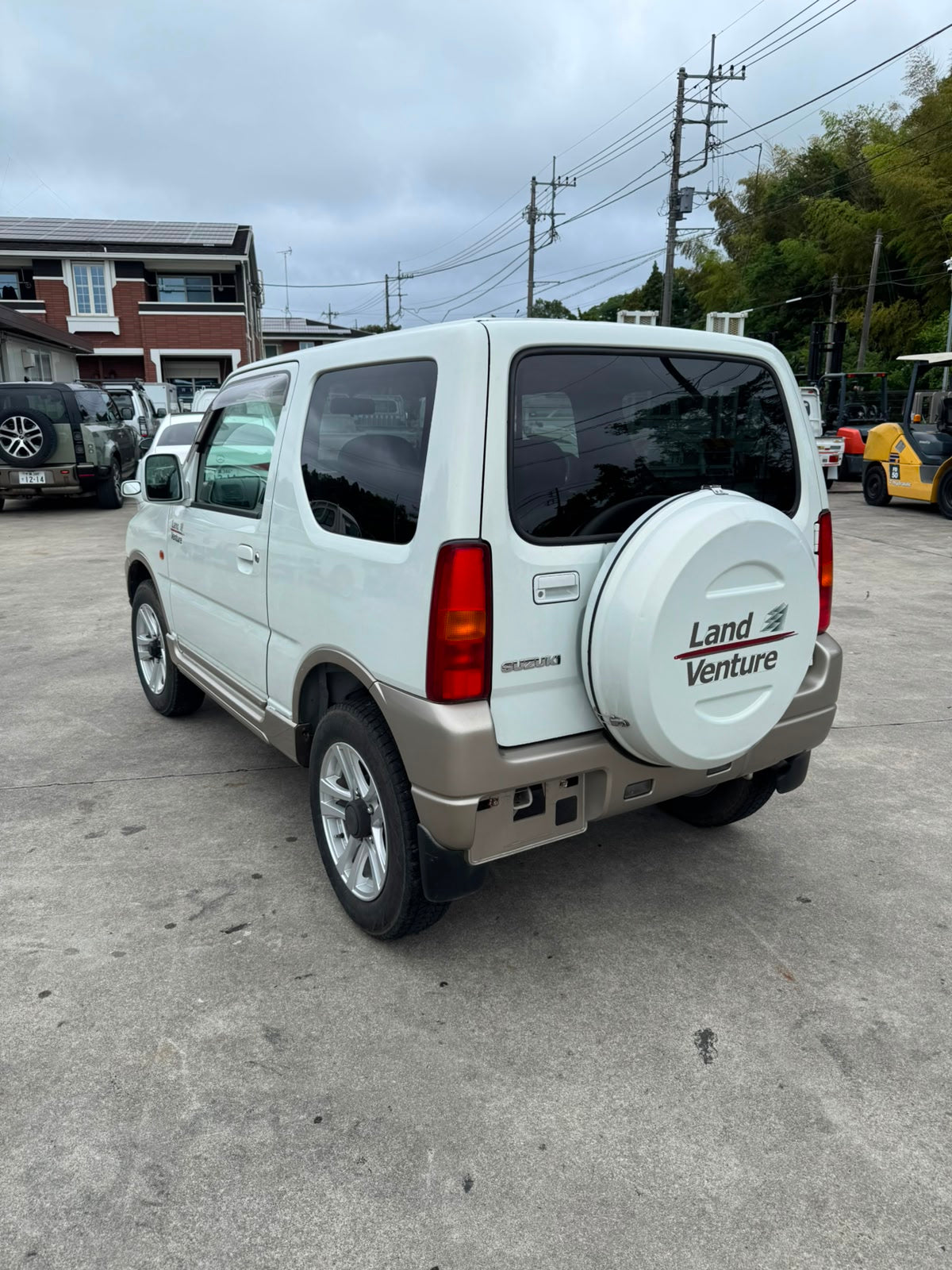 White 2001 Suzuki Jimny 4x4 kei SUV, photo 2 of 15