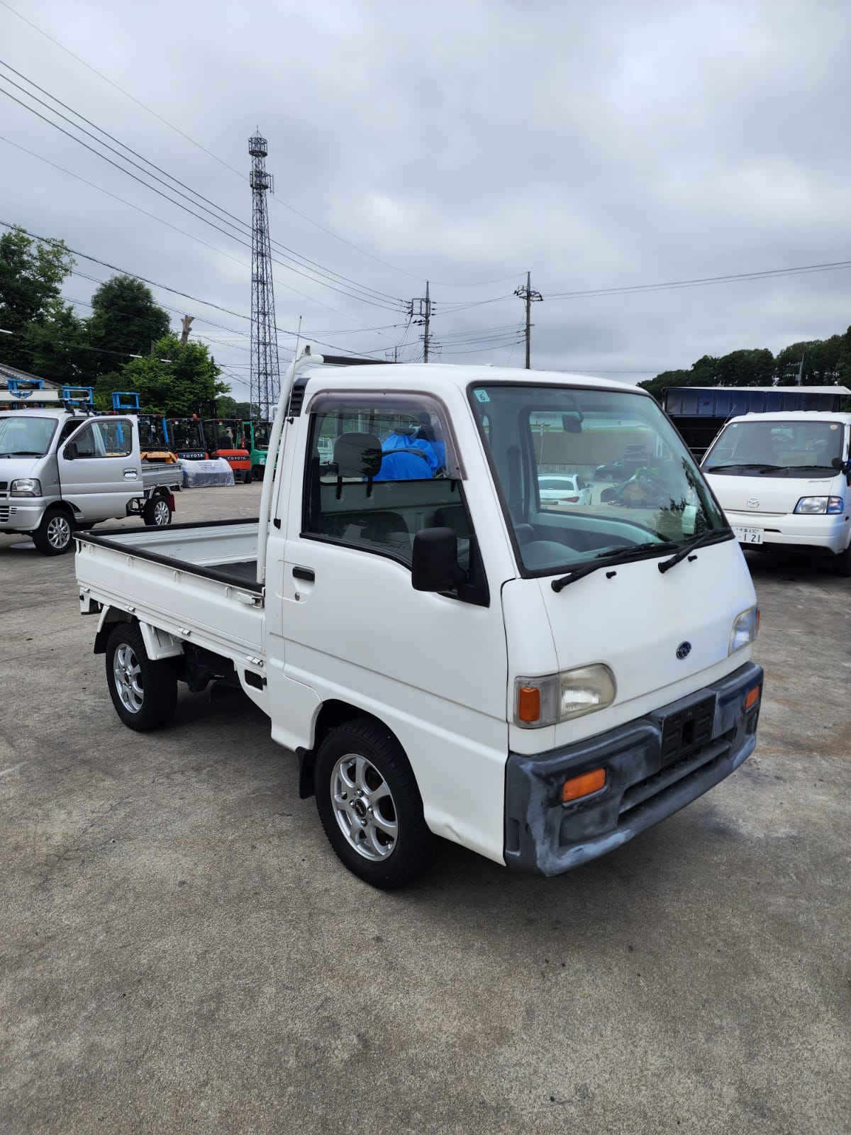White 1997 Subaru Sambar 4x4 kei truck, photo 1 of 15