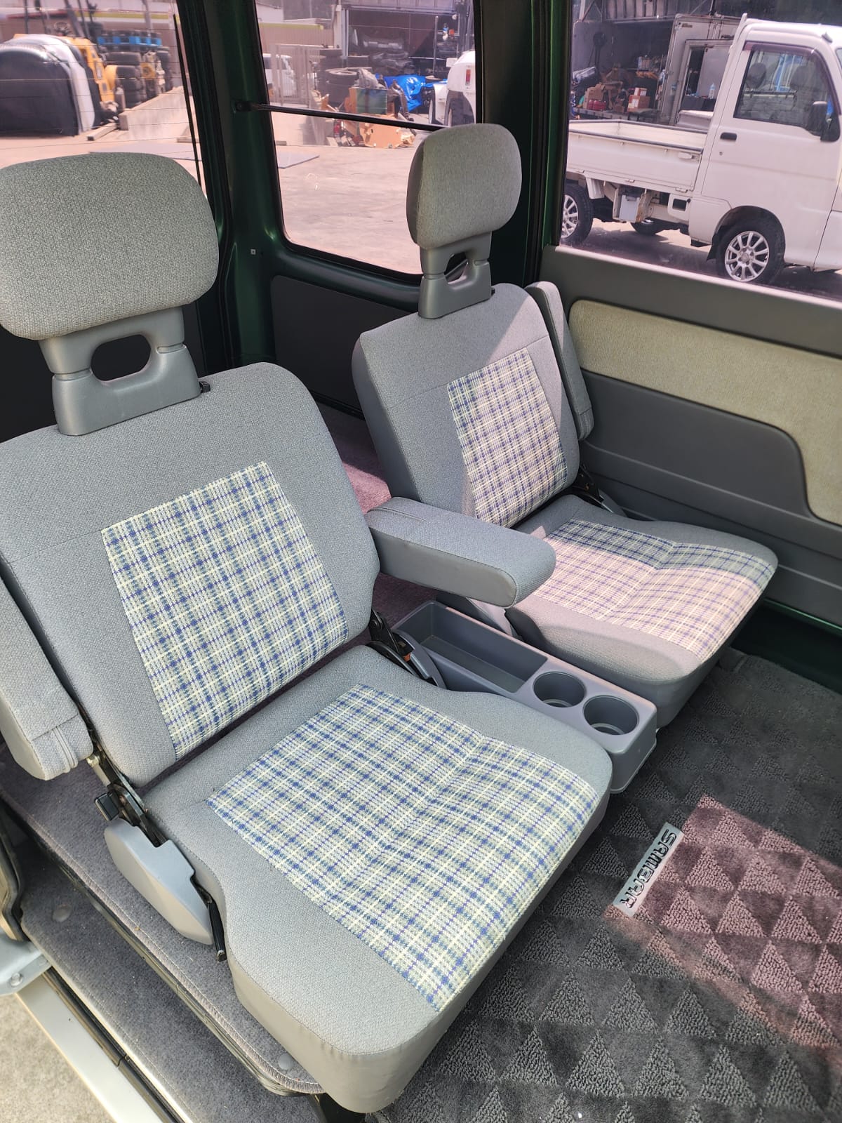 Green/Silver 1996 Subaru Sambar Dias Van 4x4, photo 17 of 21
