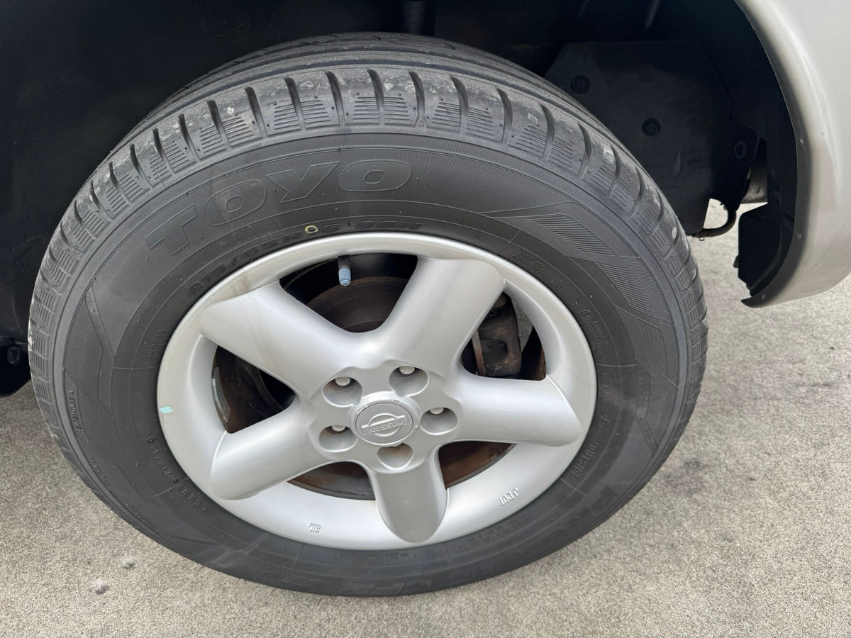 Gray 2001 Nissan X-Trail 4WD SUV, photo 5 of 15