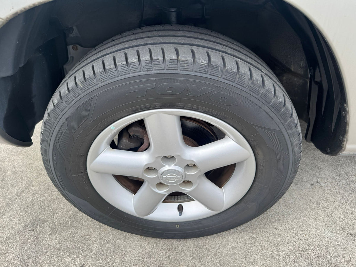 Gray 2001 Nissan X-Trail 4WD SUV, photo 6 of 15