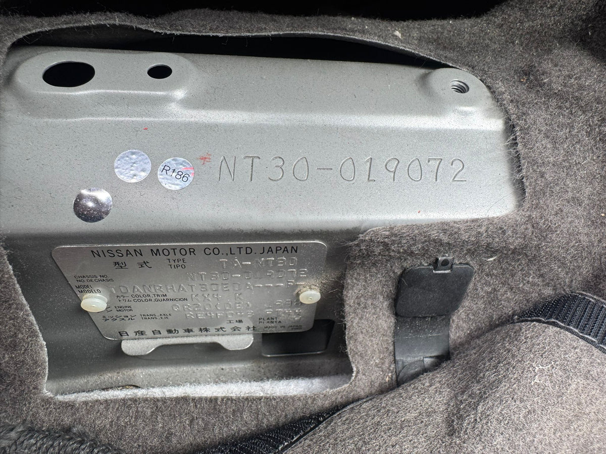 Gray 2001 Nissan X-Trail 4WD SUV, photo 15 of 15