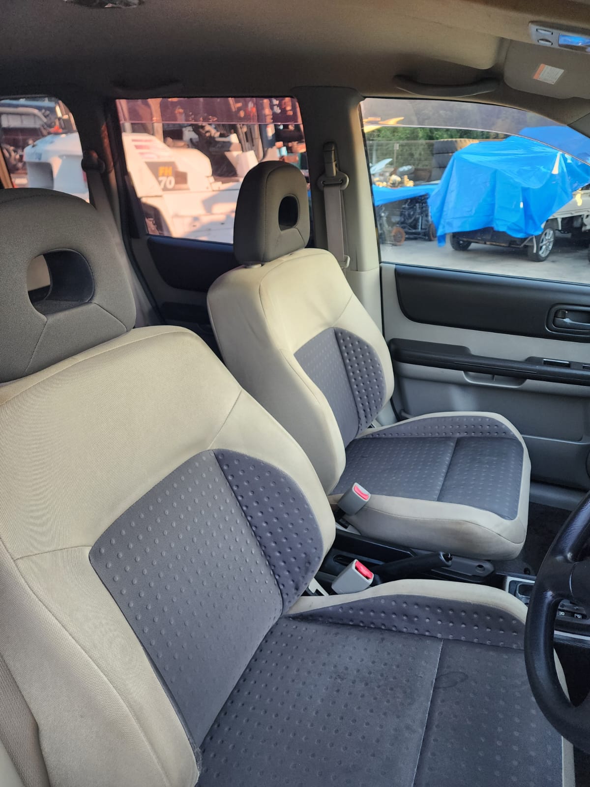 Black 2001 Nissan X-Trail 4WD SUV, photo 15 of 19