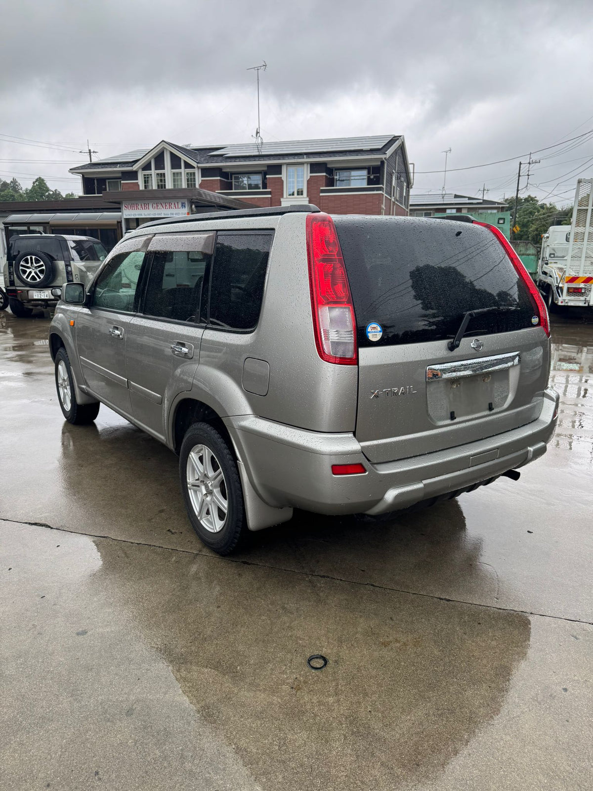Champagne 2001 Nissan X-Trail 4WD SUV, photo 4 of 12