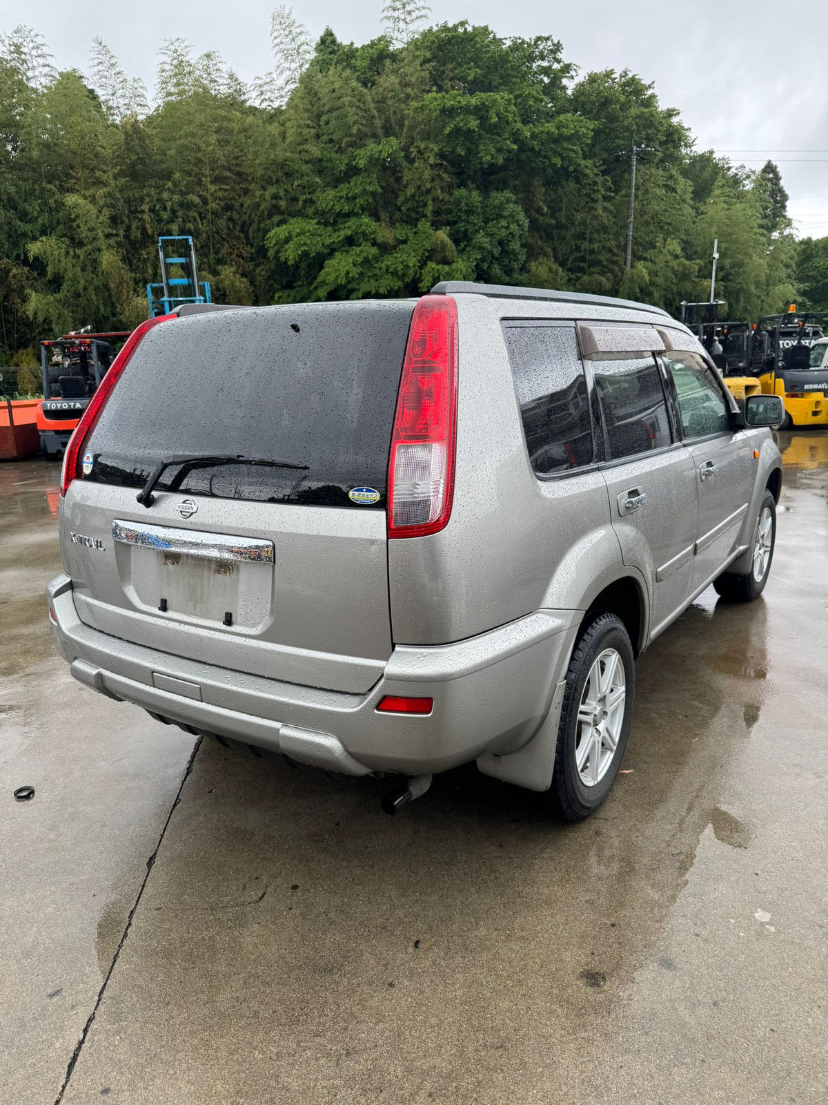 Champagne 2001 Nissan X-Trail 4WD SUV, photo 5 of 12