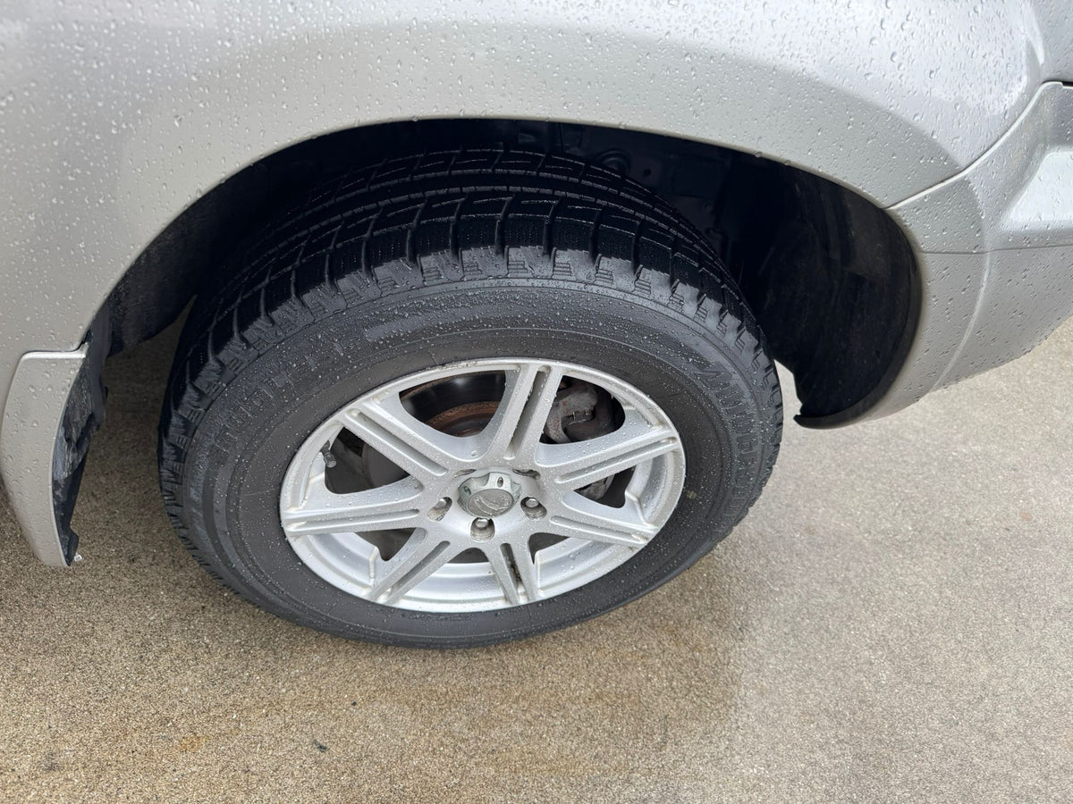 Champagne 2001 Nissan X-Trail 4WD SUV, photo 7 of 12