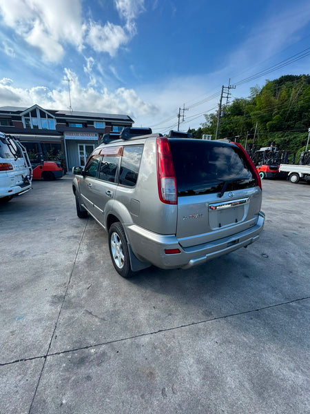 Silver Green 2001 Nissan X-Trail 4WD SUV, photo 7 of 16