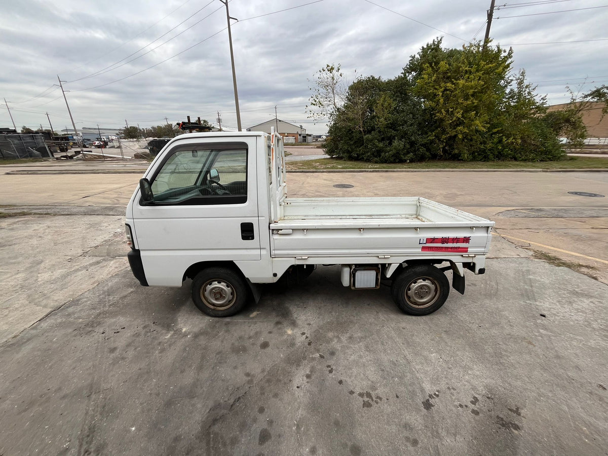 White 1998 Honda Acty 4x2 kei truck, photo 4 of 11