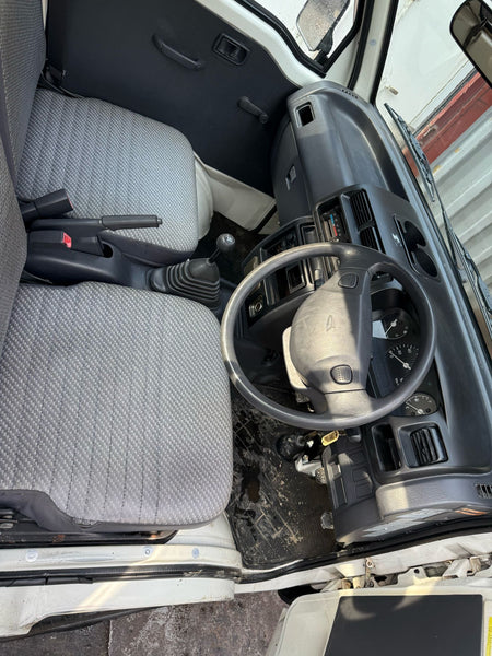 White 1999 Daihatsu Hijet kei truck, photo 6 of 8
