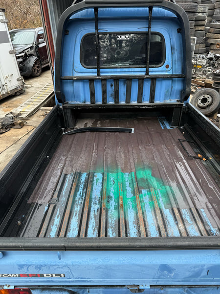 Blue 2000 Daihatsu Hijet 4x4 kei truck, photo 6 of 12