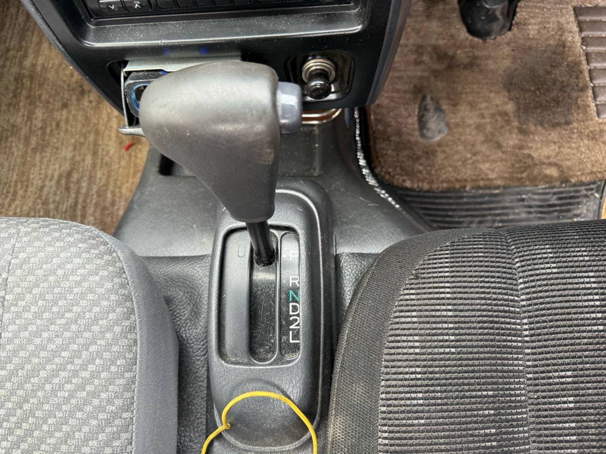 Blue 2000 Daihatsu Hijet 4x4 kei truck, photo 12 of 12